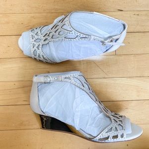 New Imagine Vince Camuto Jalen Wedge Heel - size 7